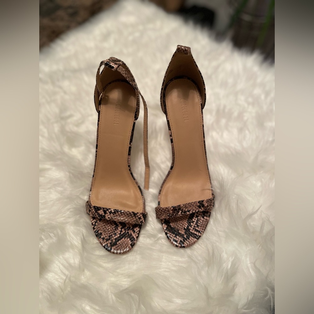 FOREVER 21 SNAKE SKIN HEELS (MISSING ONE STRAP) - Picture 8 of 9